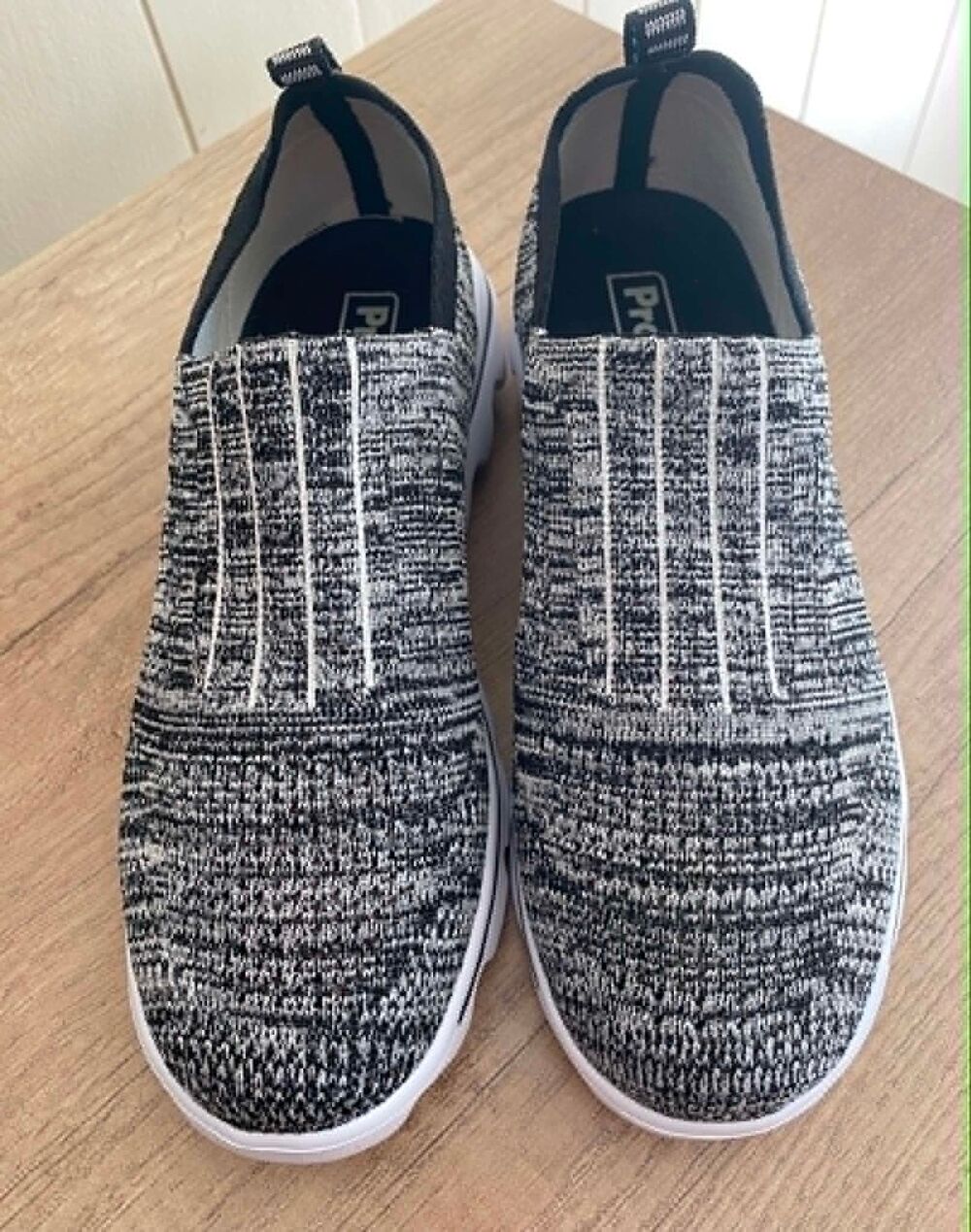 Propet Women’s Size 6.5 Black White Knit Slip-On Walking Sneakers
